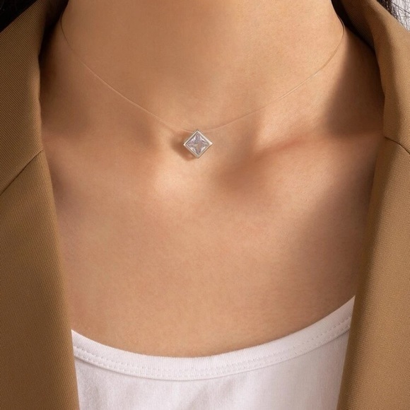 mam262 Jewelry - Floating Choker Necklace